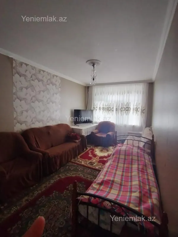 Satılır 3 otaqlı köhnə tikili 75 m²