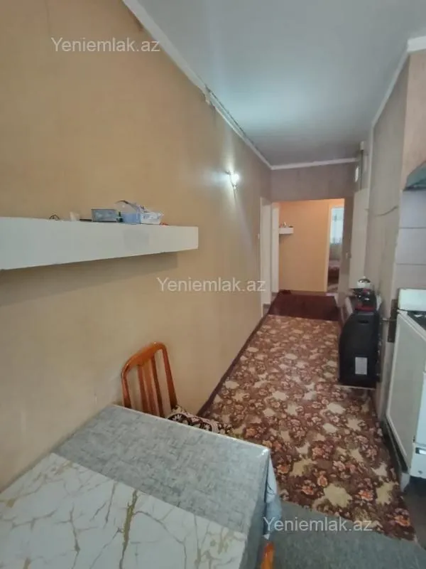 Satılır 3 otaqlı köhnə tikili 75 m²