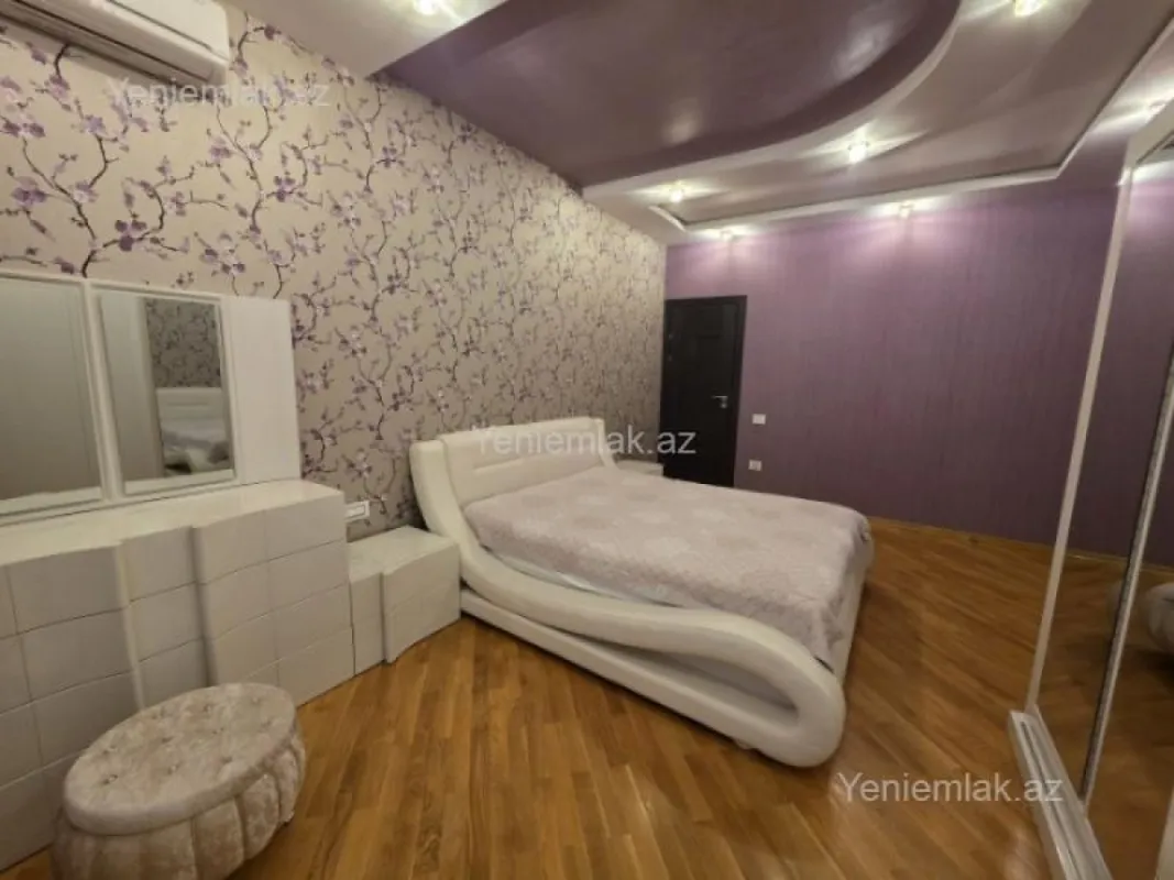 Satılır 2 otaqlı yeni tikili 105 m²