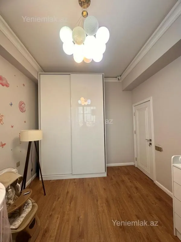 Satılır 3 otaqlı yeni tikili 84 m²