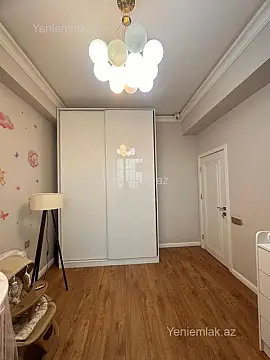Satılır 3 otaqlı yeni tikili 84 m²