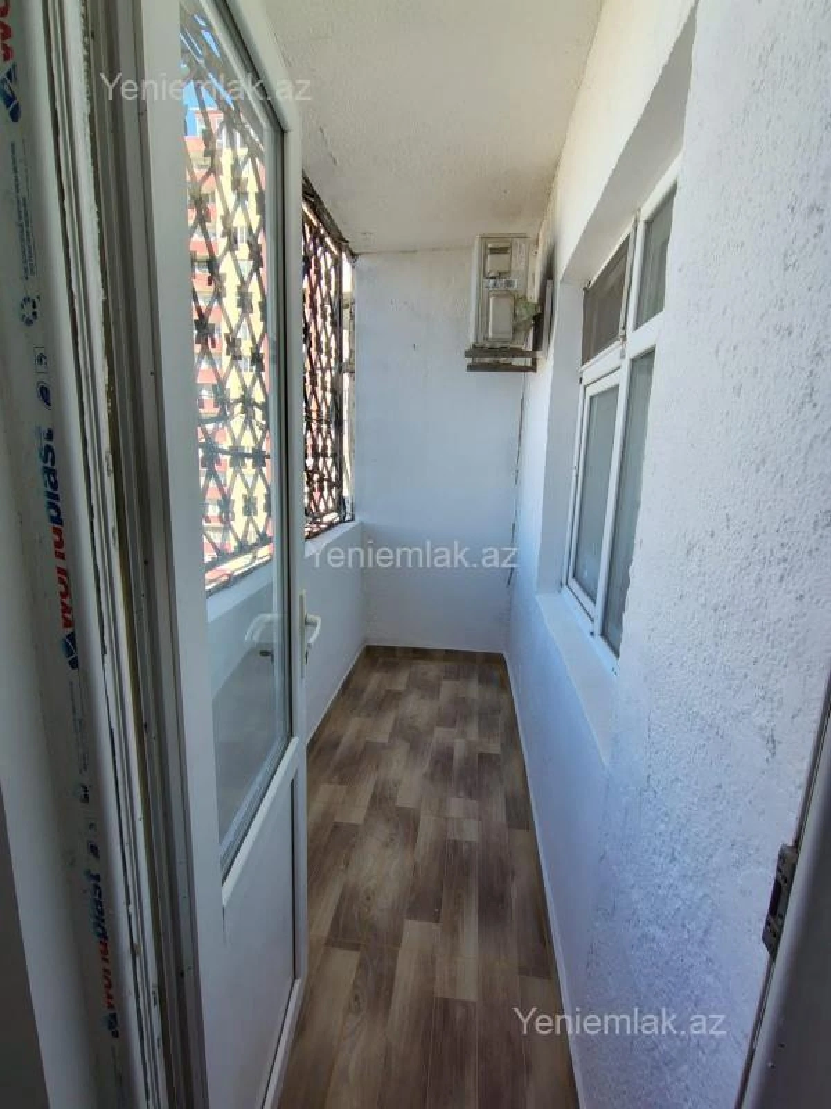 Satılır 2 otaqlı köhnə tikili 60 m²