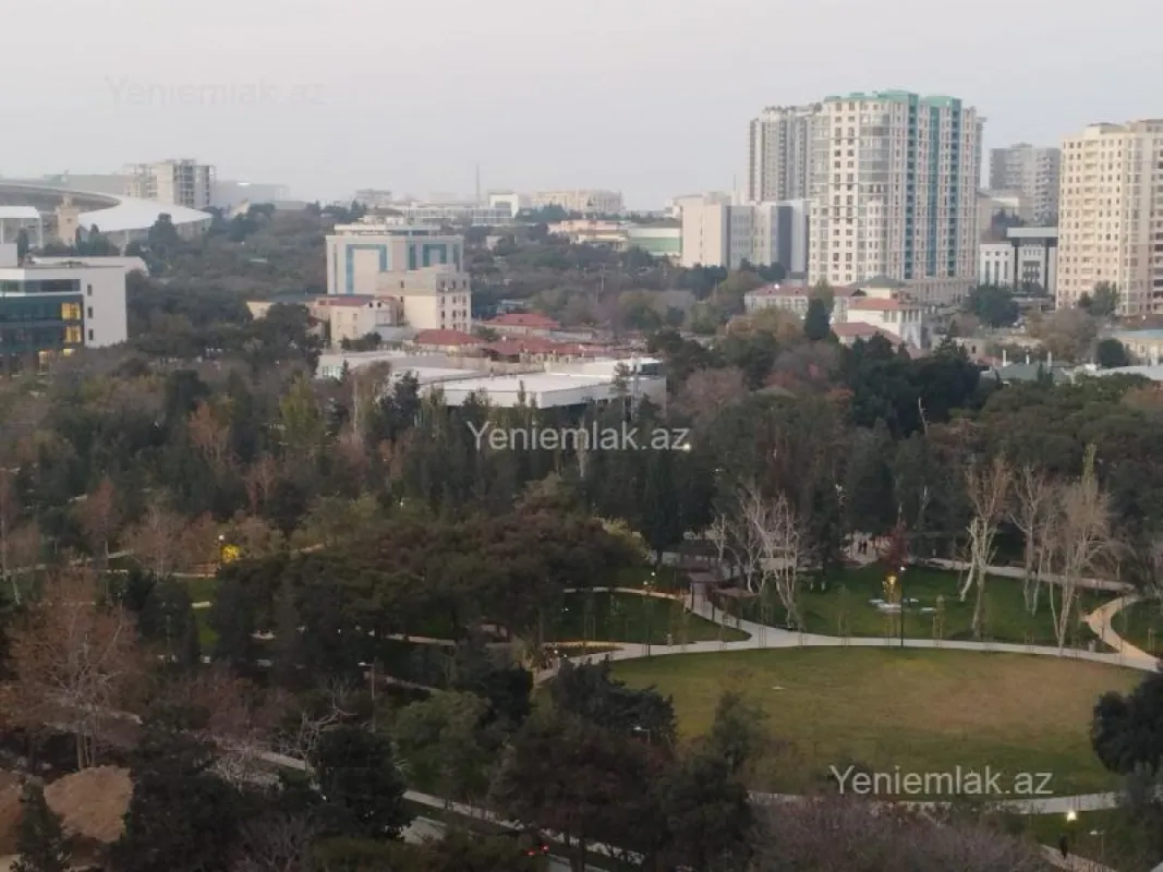 Satılır 3 otaqlı yeni tikili 82 m²