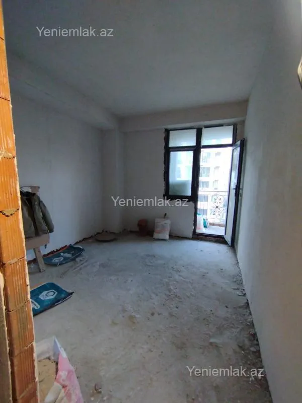 Satılır 3 otaqlı yeni tikili 82 m²