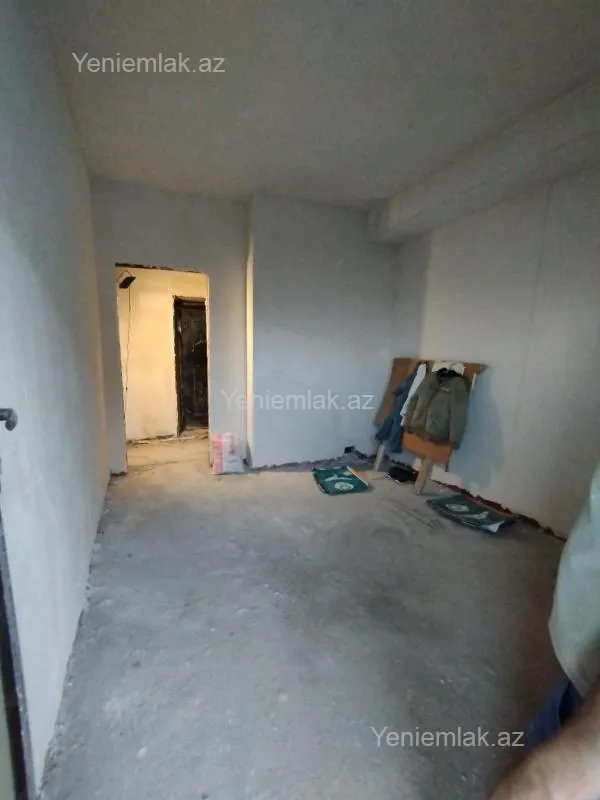 Satılır 3 otaqlı yeni tikili 82 m²