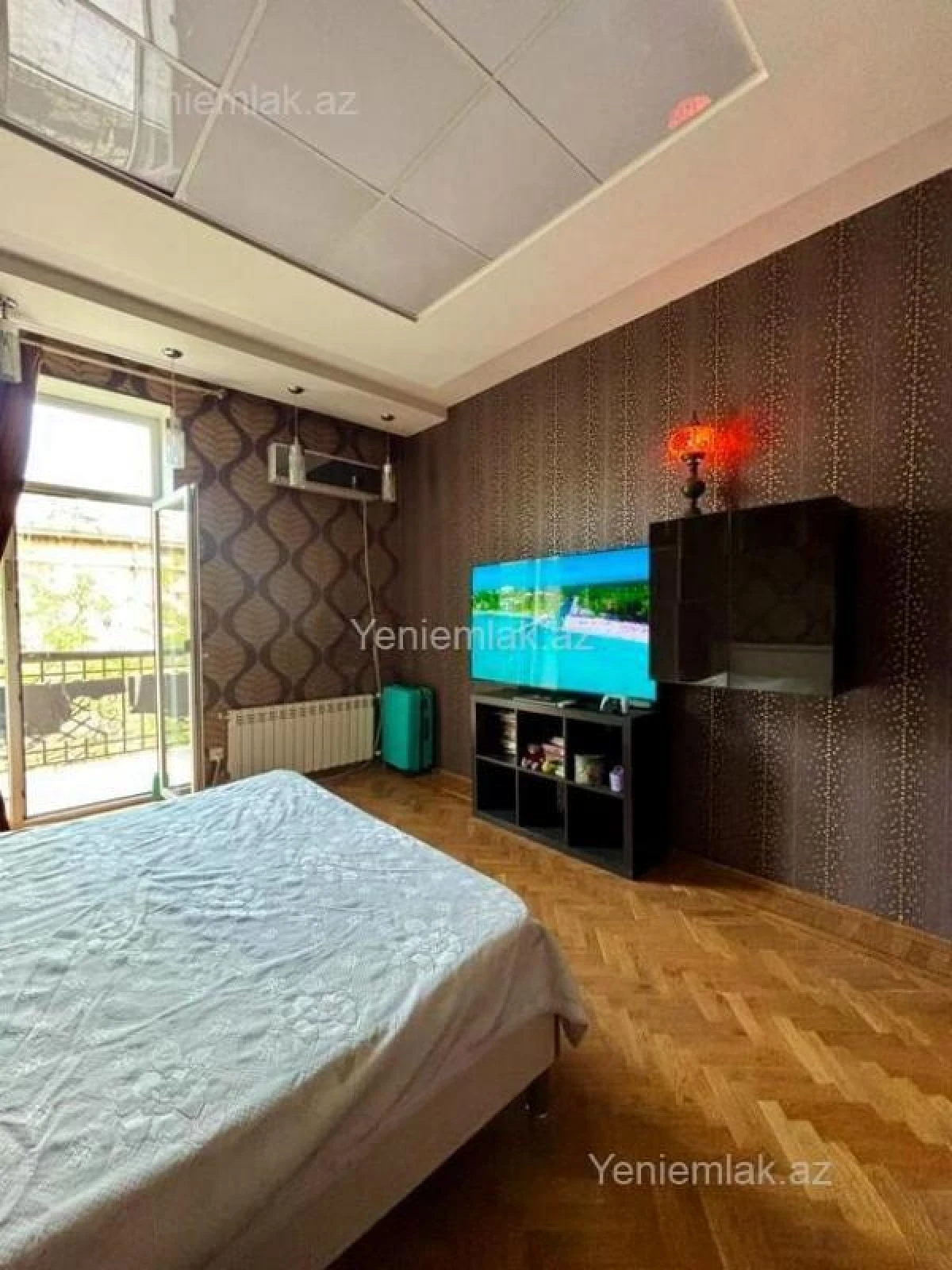 Satılır 3 otaqlı köhnə tikili 118 m²
