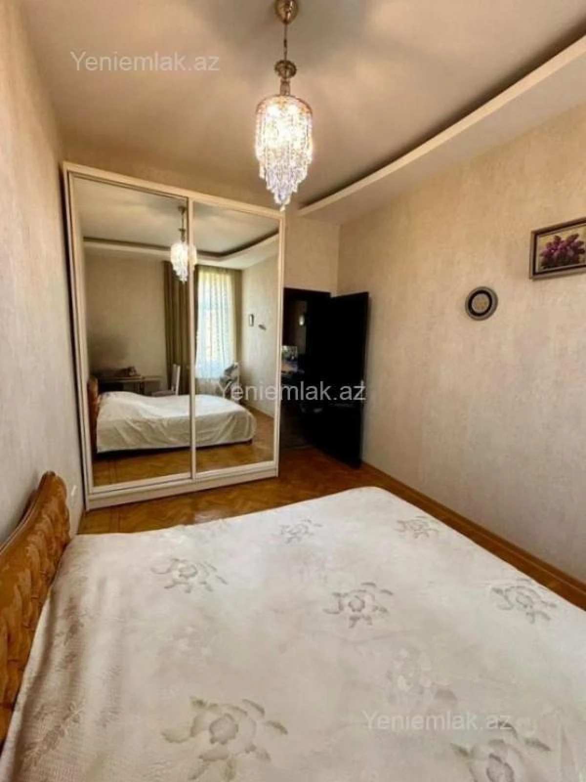 Satılır 3 otaqlı köhnə tikili 118 m²