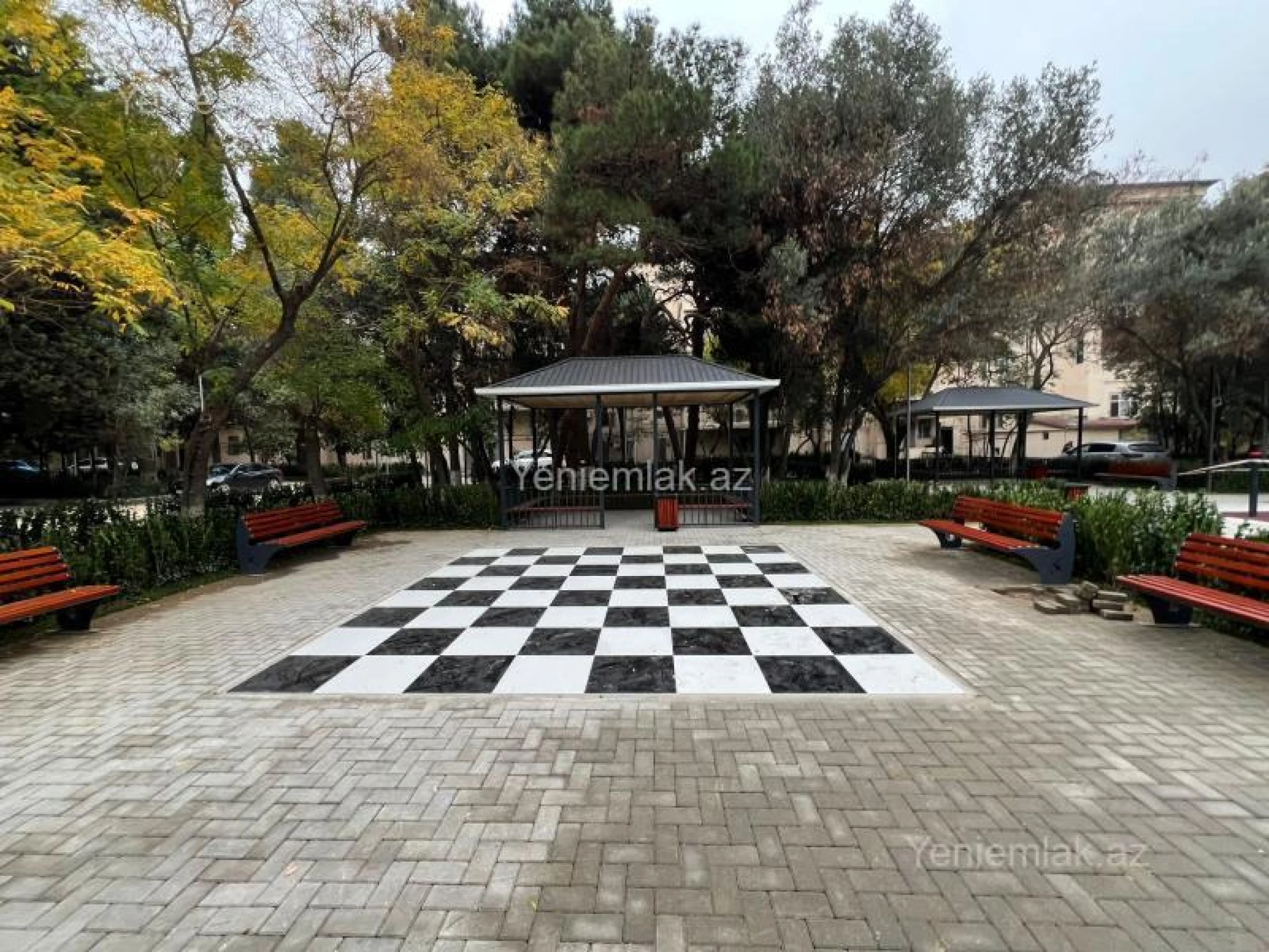 Satılır 3 otaqlı köhnə tikili 118 m²