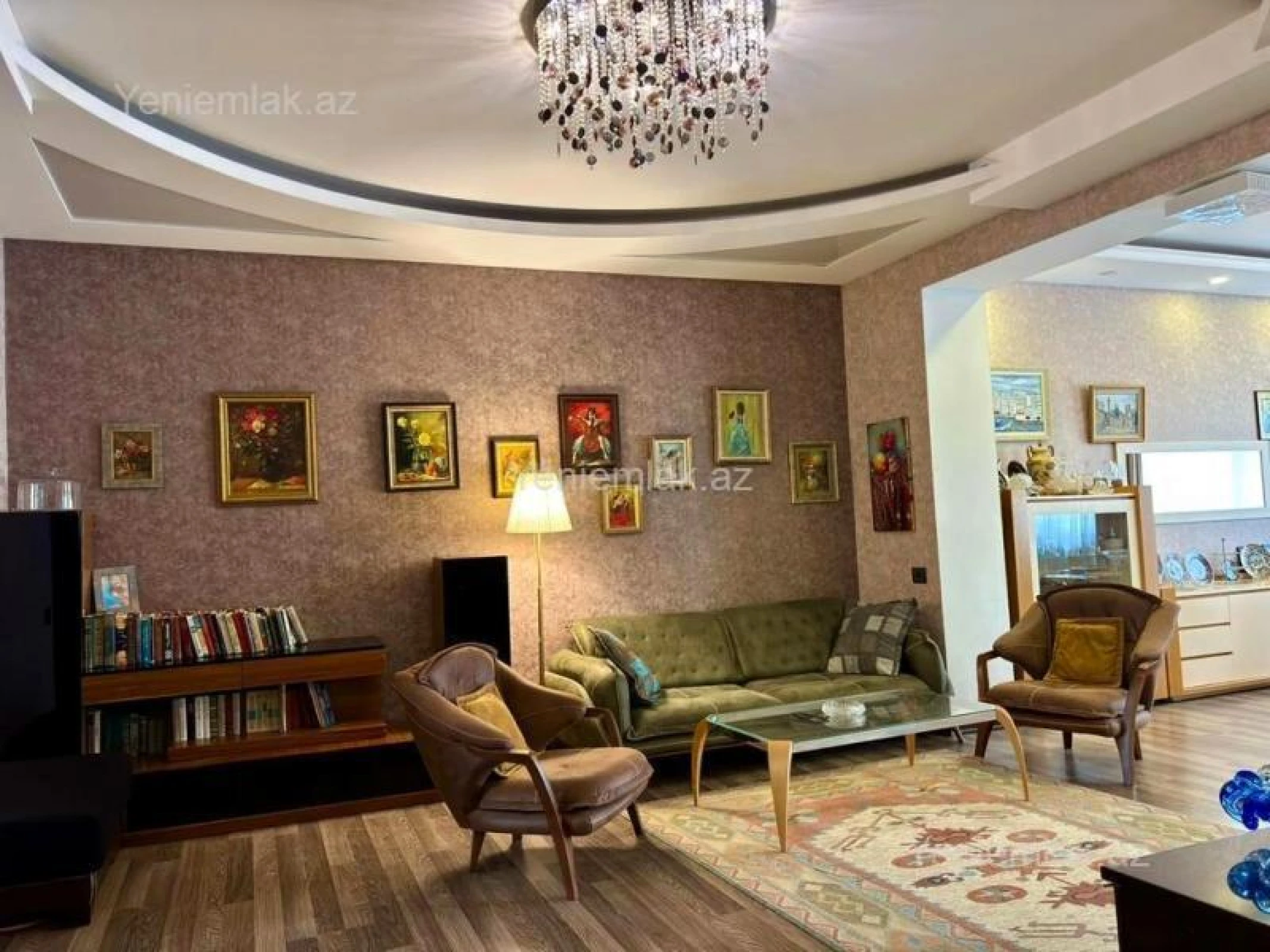 Satılır 3 otaqlı köhnə tikili 118 m²