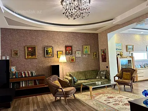 Satılır 3 otaqlı köhnə tikili 118 m²