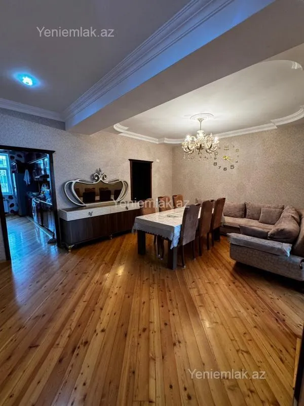 Satılır 4 otaqlı yeni tikili 130 m²