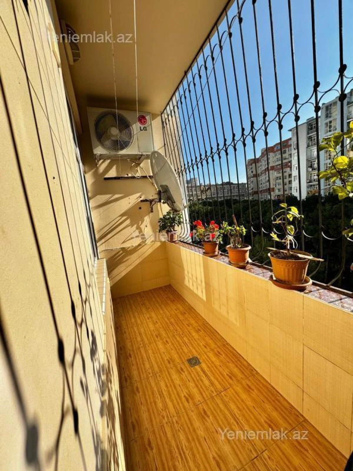Satılır 4 otaqlı yeni tikili 130 m²