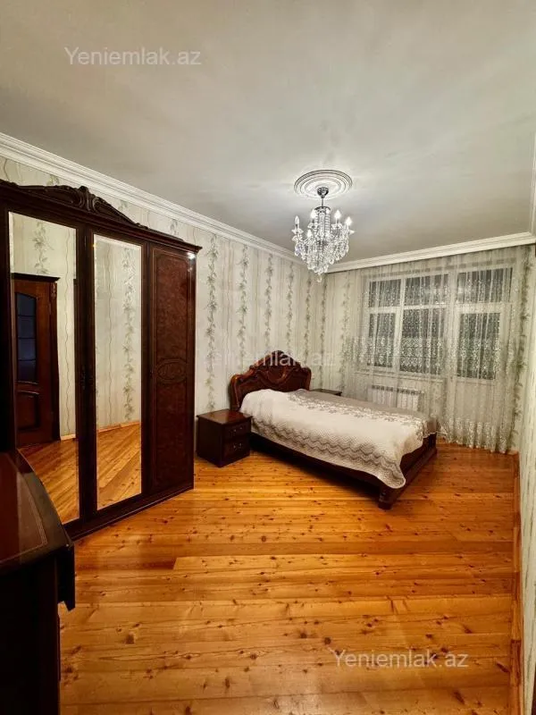 Satılır 4 otaqlı yeni tikili 130 m²
