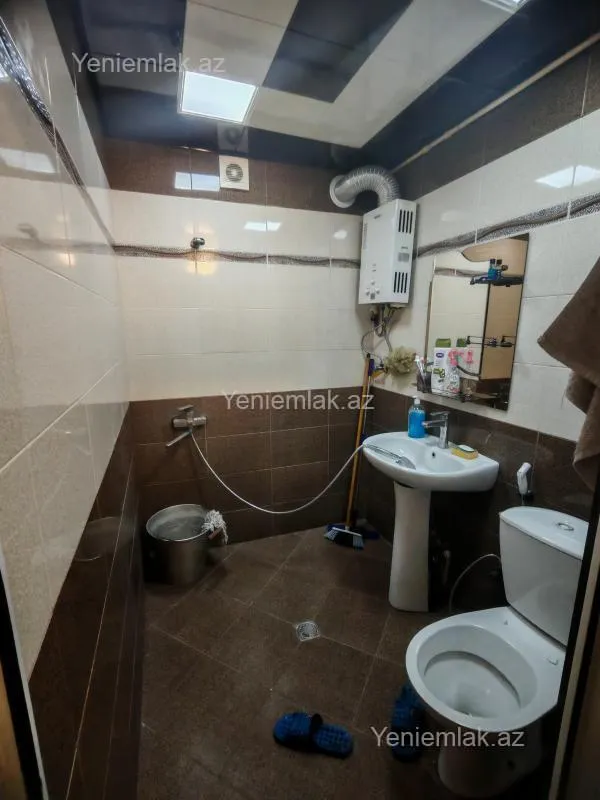 Satılır 1 otaqlı köhnə tikili 32 m²