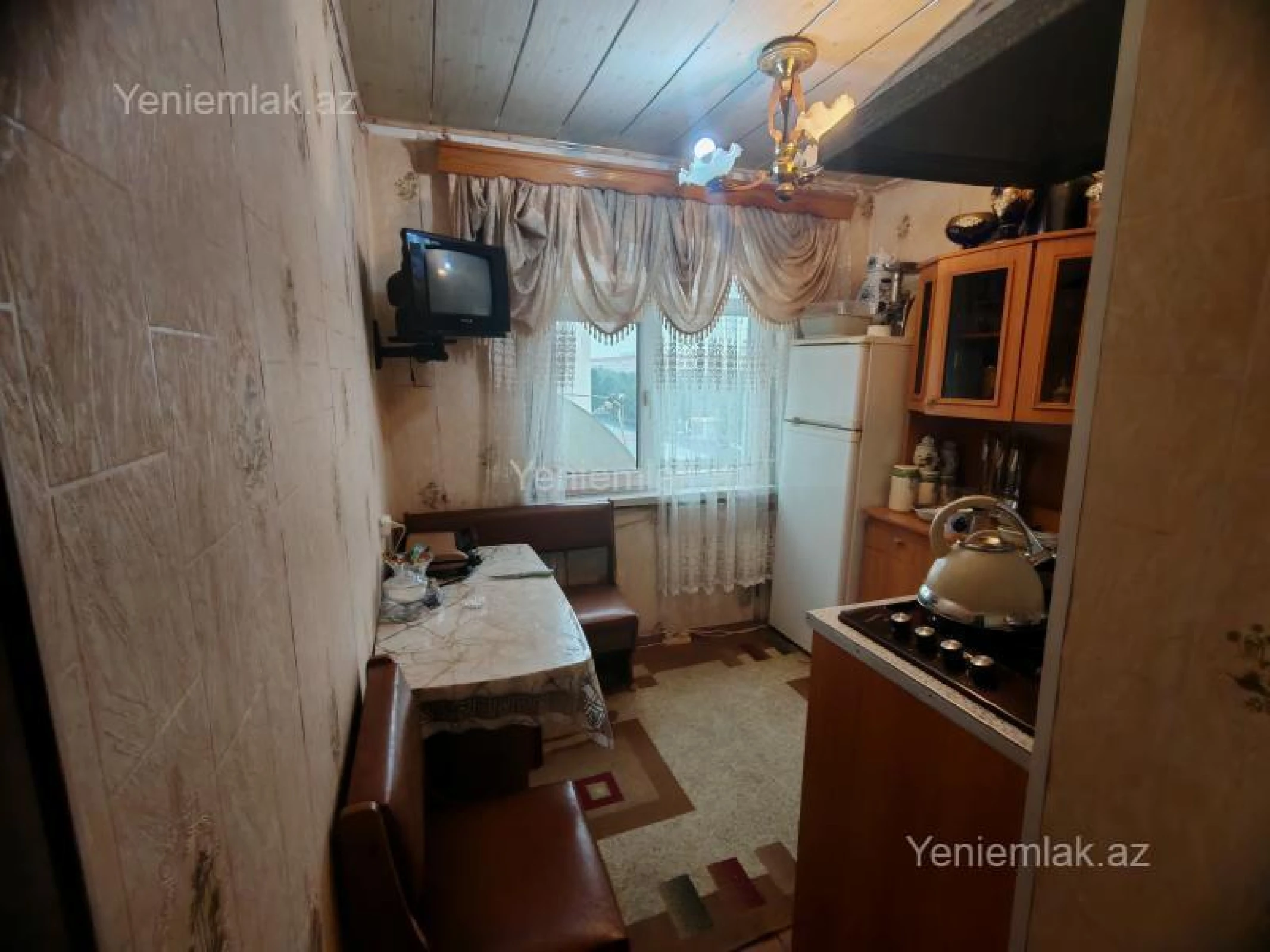 Satılır 1 otaqlı köhnə tikili 32 m²