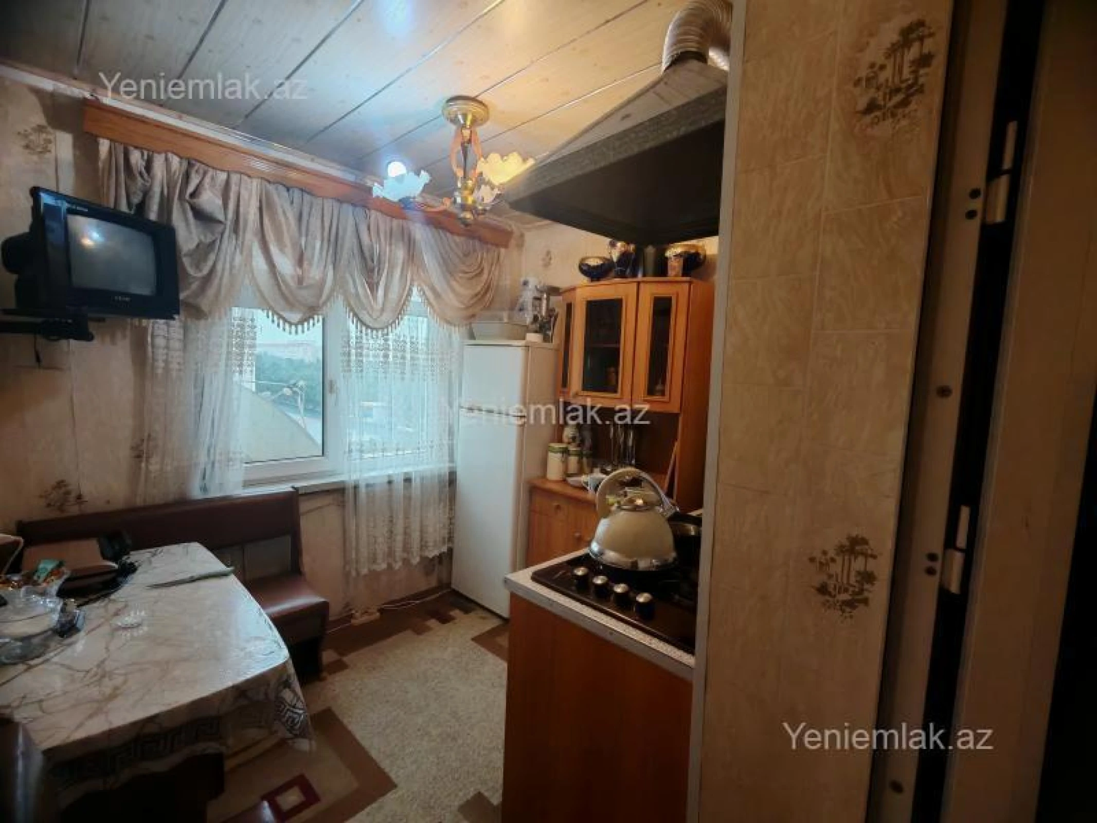 Satılır 1 otaqlı köhnə tikili 32 m²