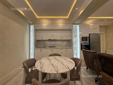 Satılır 3 otaqlı yeni tikili 93 m²