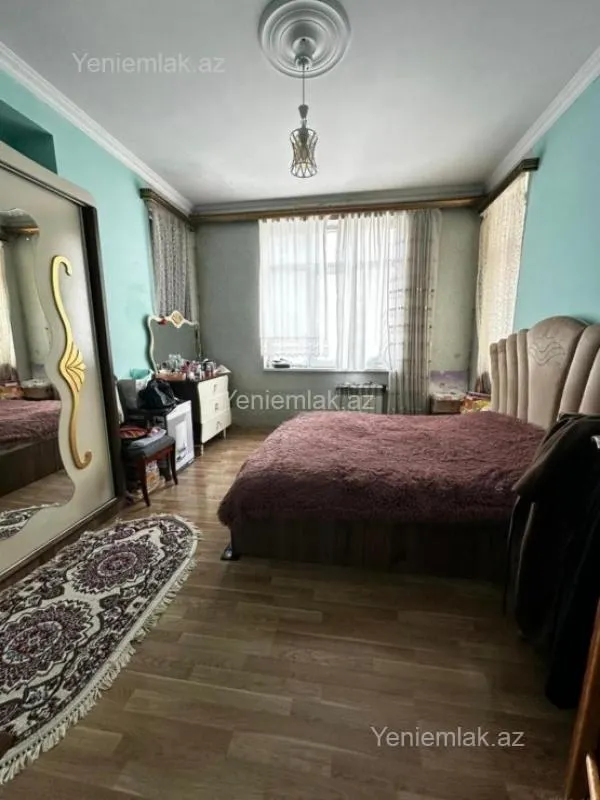 Satılır 3 otaqlı yeni tikili 135 m²