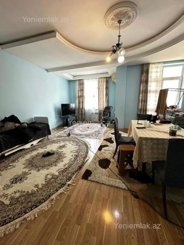 Satılır 3 otaqlı yeni tikili 135 m²