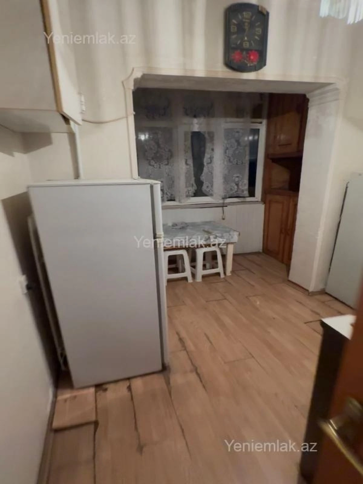 Satılır 2 otaqlı köhnə tikili 55 m²