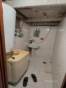 Satılır 2 otaqlı köhnə tikili 55 m²