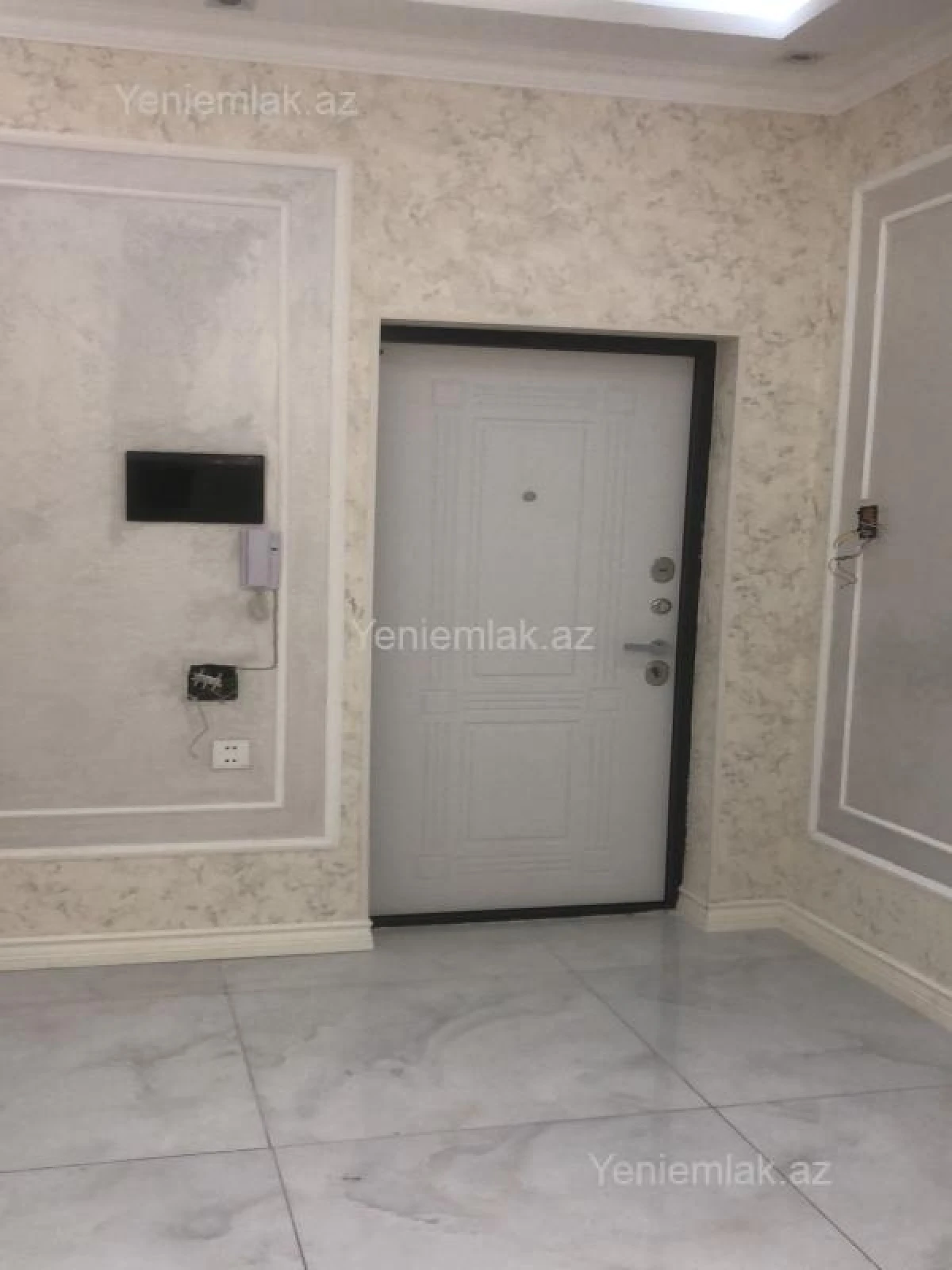 Satılır 3 otaqlı yeni tikili 100 m²