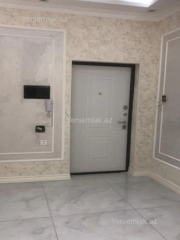 Satılır 3 otaqlı yeni tikili 100 m²