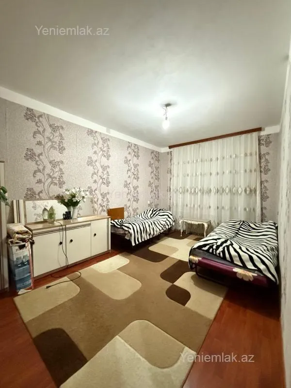 Satılır 3 otaqlı köhnə tikili 90 m²