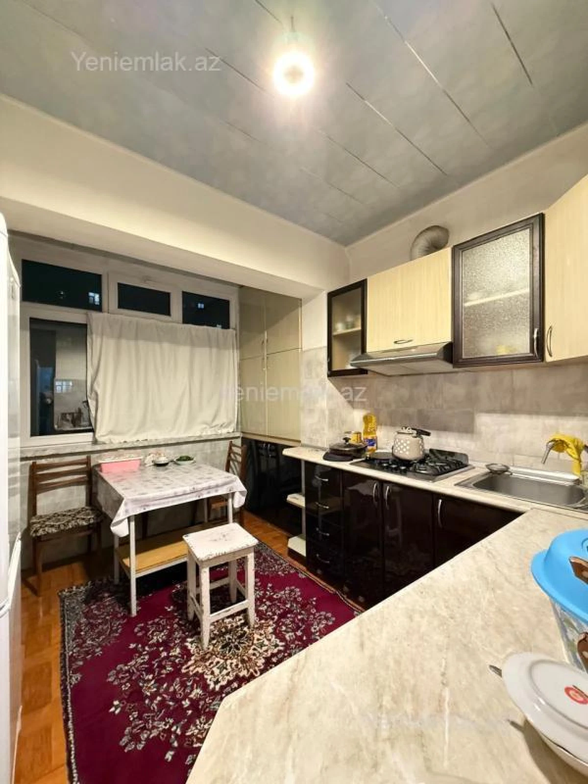 Satılır 3 otaqlı köhnə tikili 90 m²