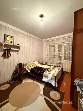 Satılır 3 otaqlı köhnə tikili 90 m²