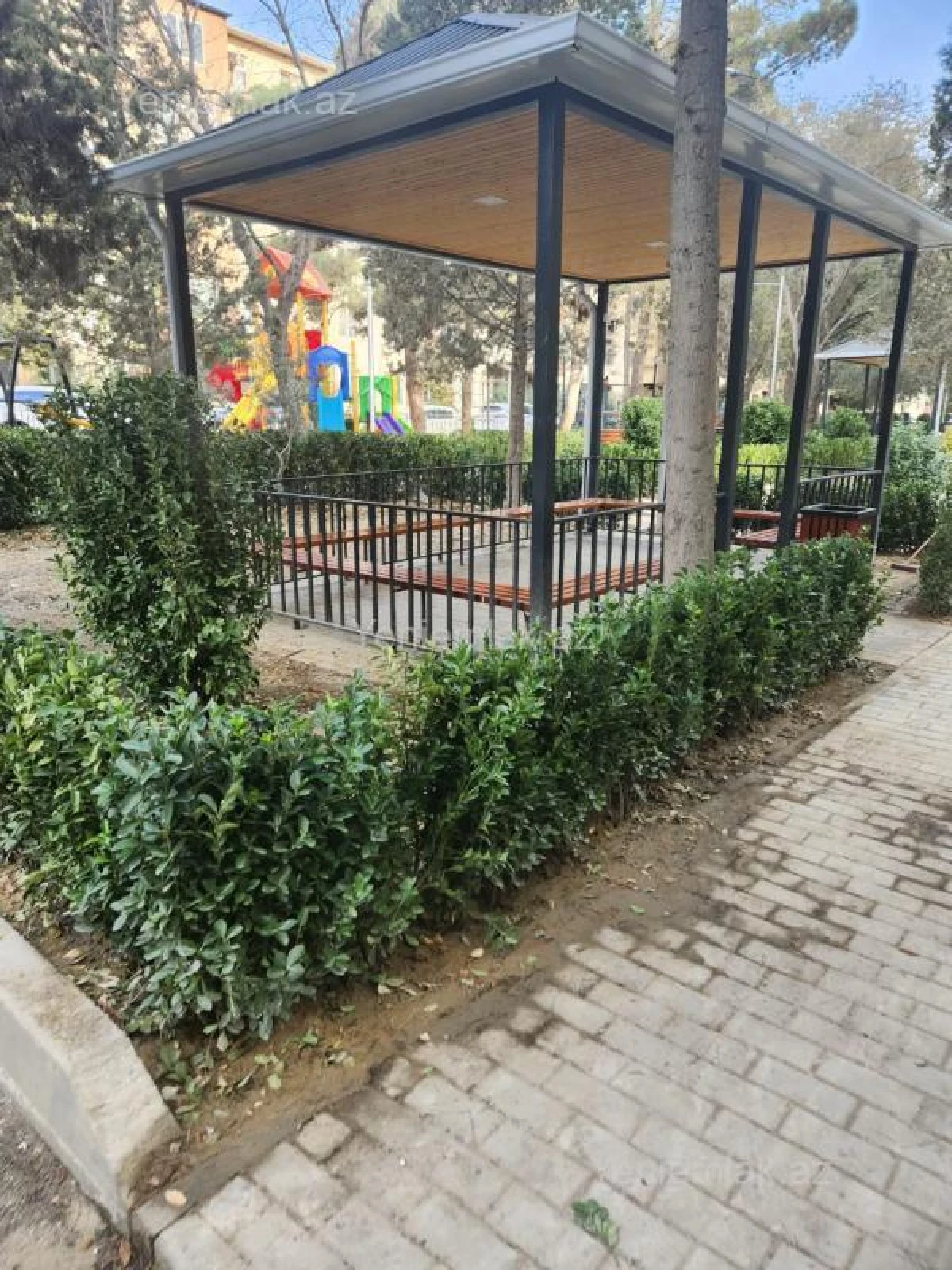 Satılır 3 otaqlı köhnə tikili 80 m²