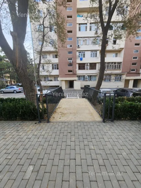 Satılır 3 otaqlı köhnə tikili 80 m²