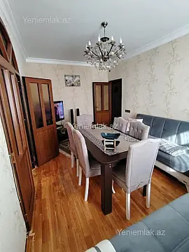 Satılır 4 otaqlı köhnə tikili 110 m²