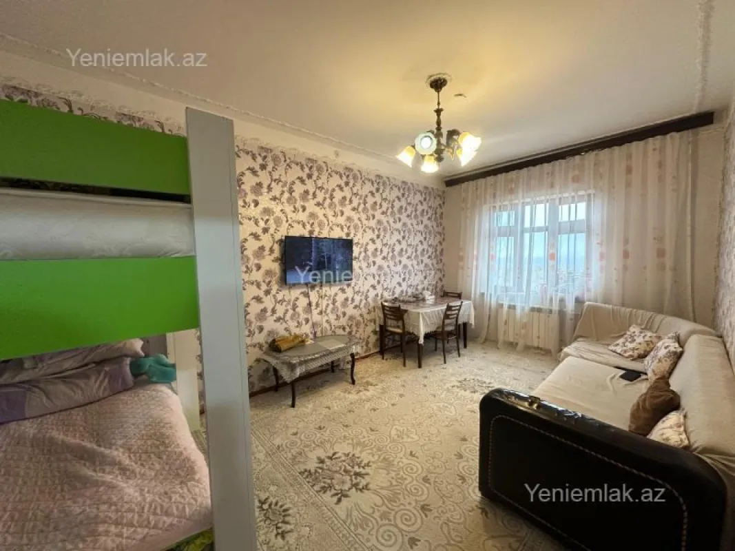 Satılır 2 otaqlı köhnə tikili 60 m²