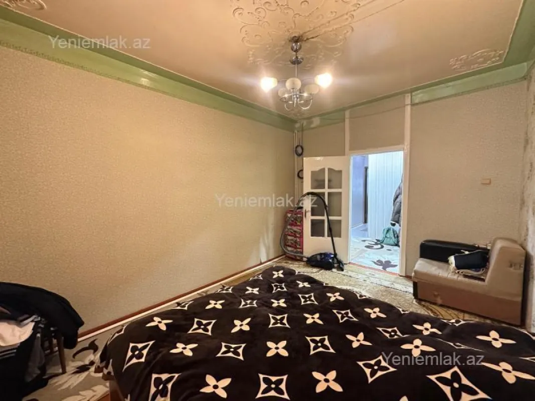 Satılır 2 otaqlı köhnə tikili 60 m²