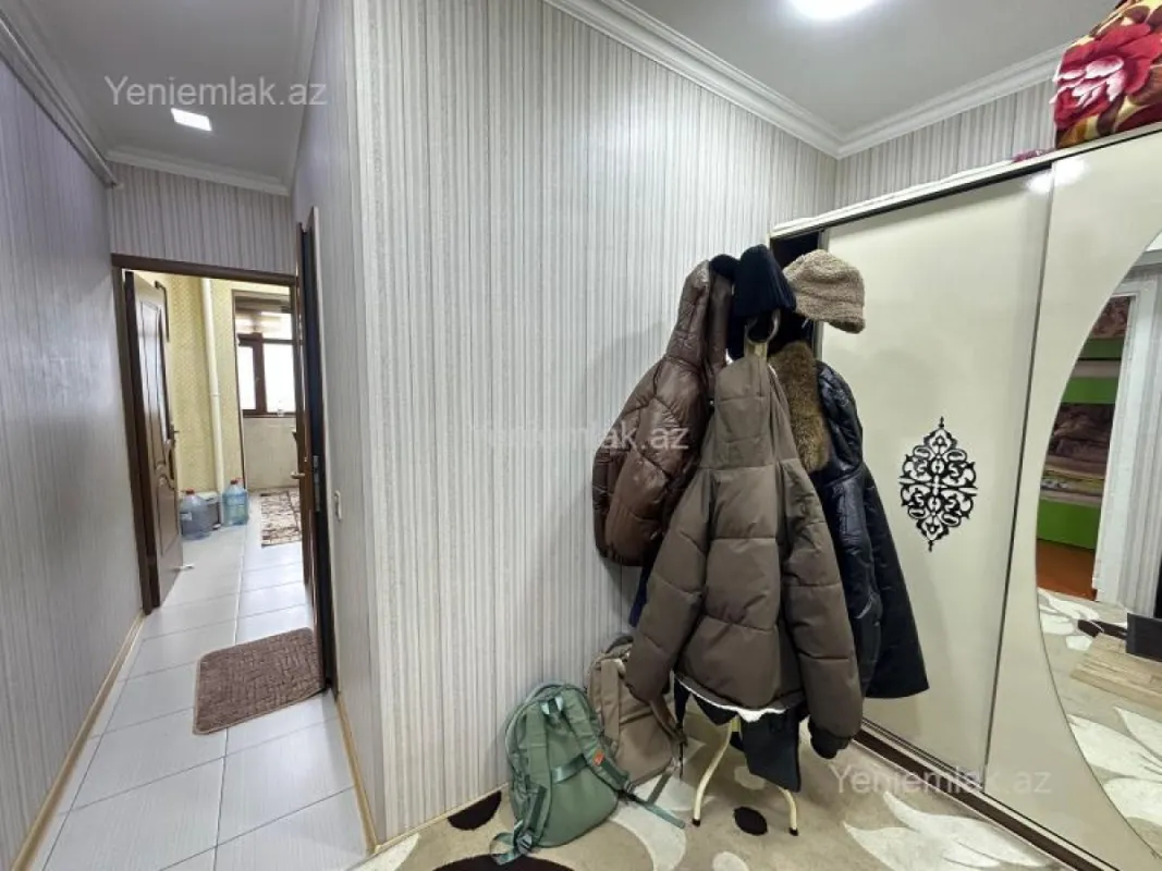 Satılır 2 otaqlı köhnə tikili 60 m²