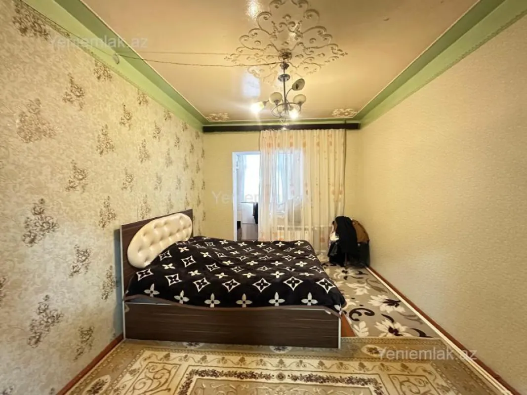 Satılır 2 otaqlı köhnə tikili 60 m²