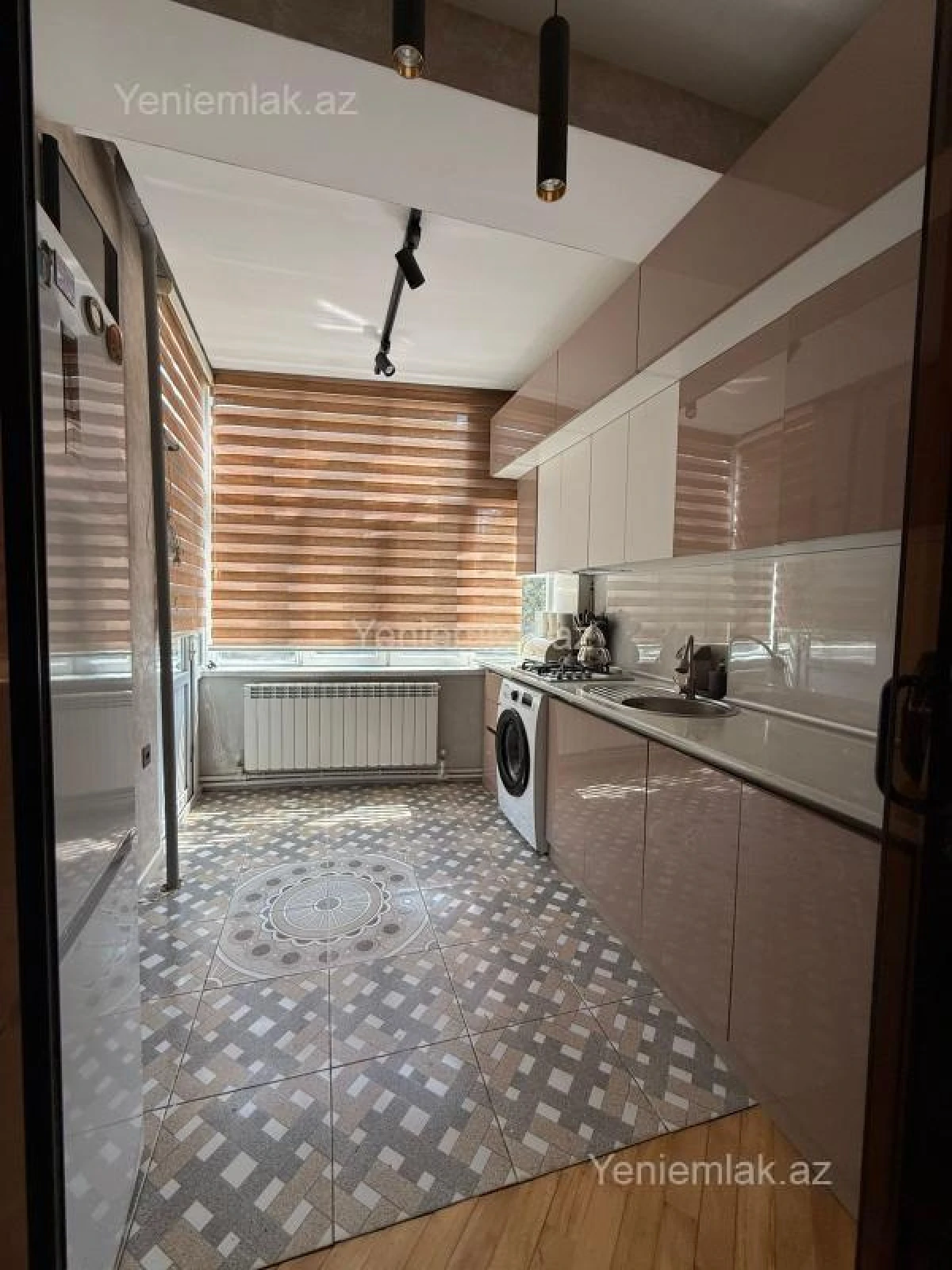 Satılır 3 otaqlı yeni tikili 93 m²