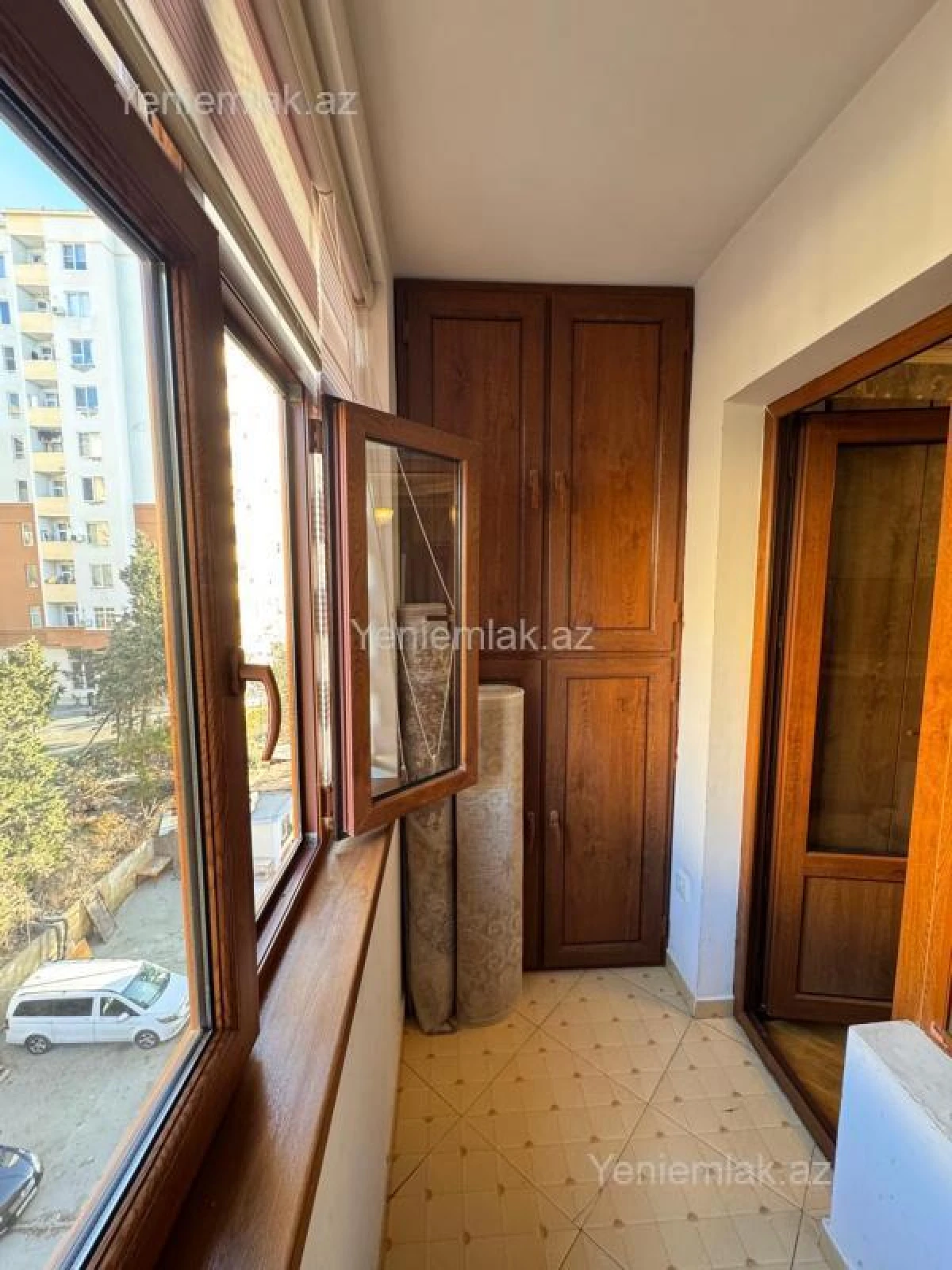 Satılır 3 otaqlı köhnə tikili 100 m²