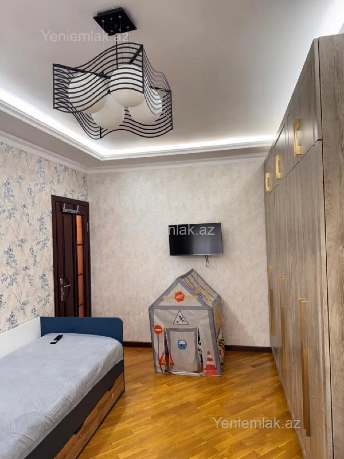 Satılır 3 otaqlı köhnə tikili 100 m²