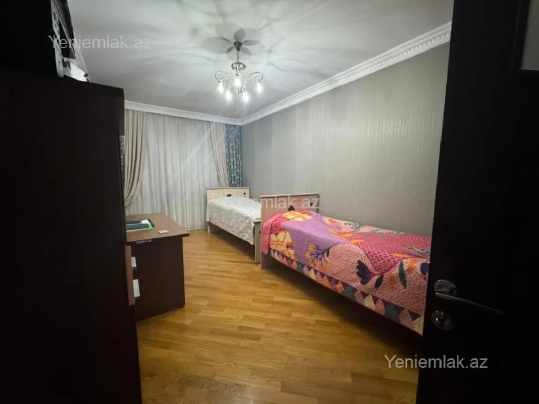 Satılır 3 otaqlı yeni tikili 129 m²