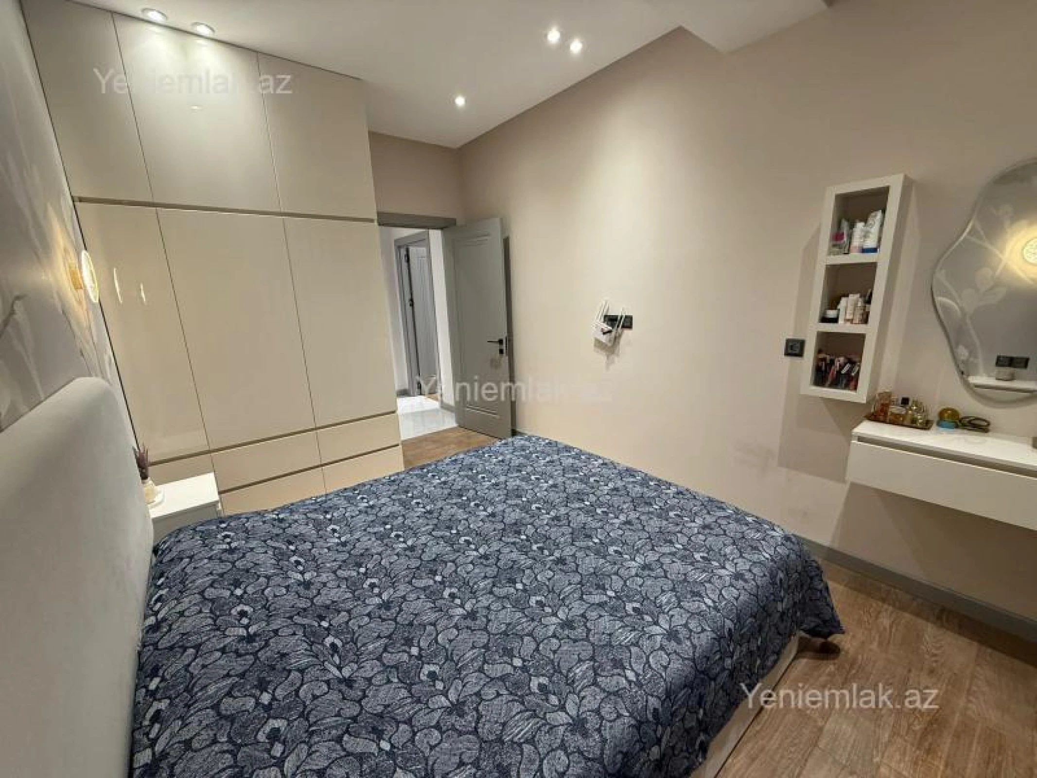 Satılır 3 otaqlı yeni tikili 85 m²