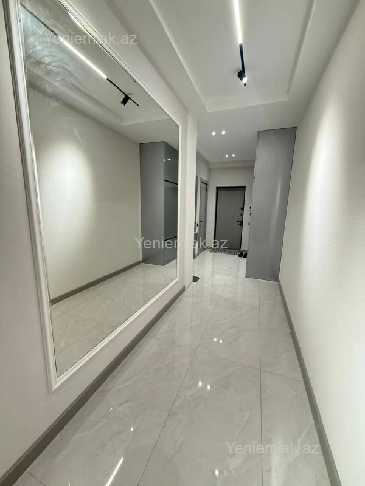 Satılır 3 otaqlı yeni tikili 85 m²