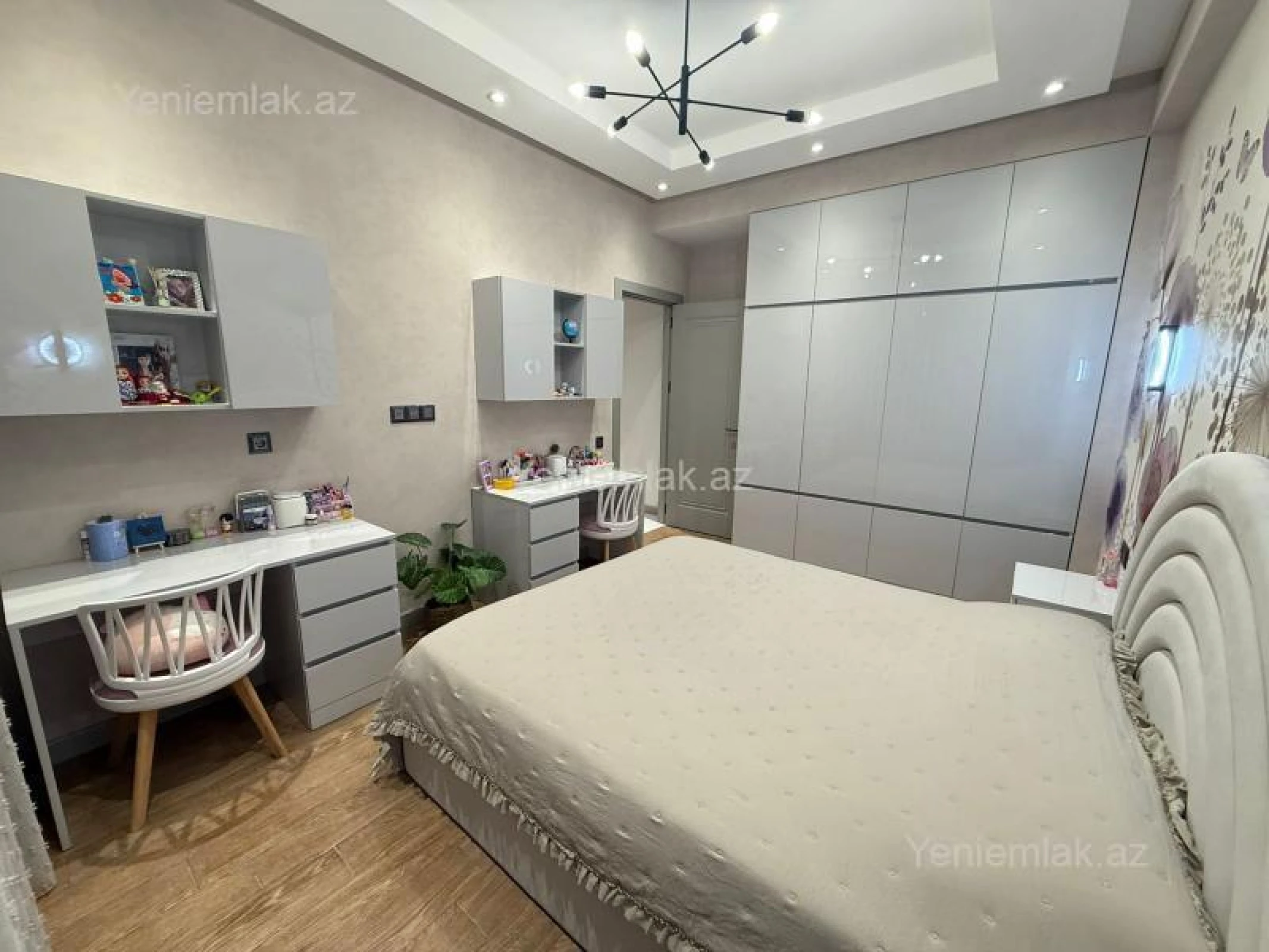 Satılır 3 otaqlı yeni tikili 85 m²