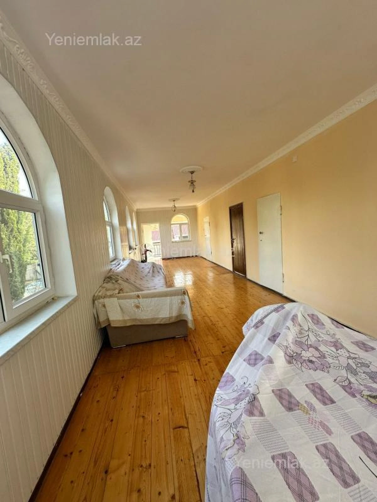 Satılır 5 otaqlı həyət evi 180 m²