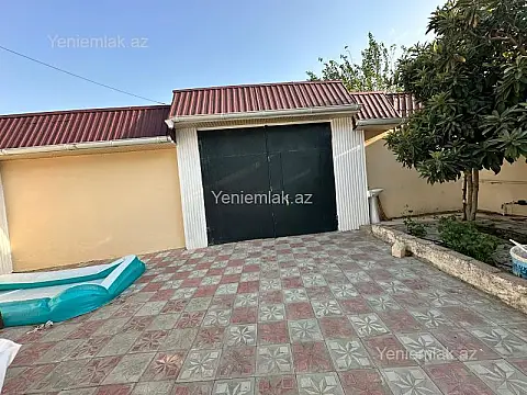 Satılır 5 otaqlı həyət evi 180 m²