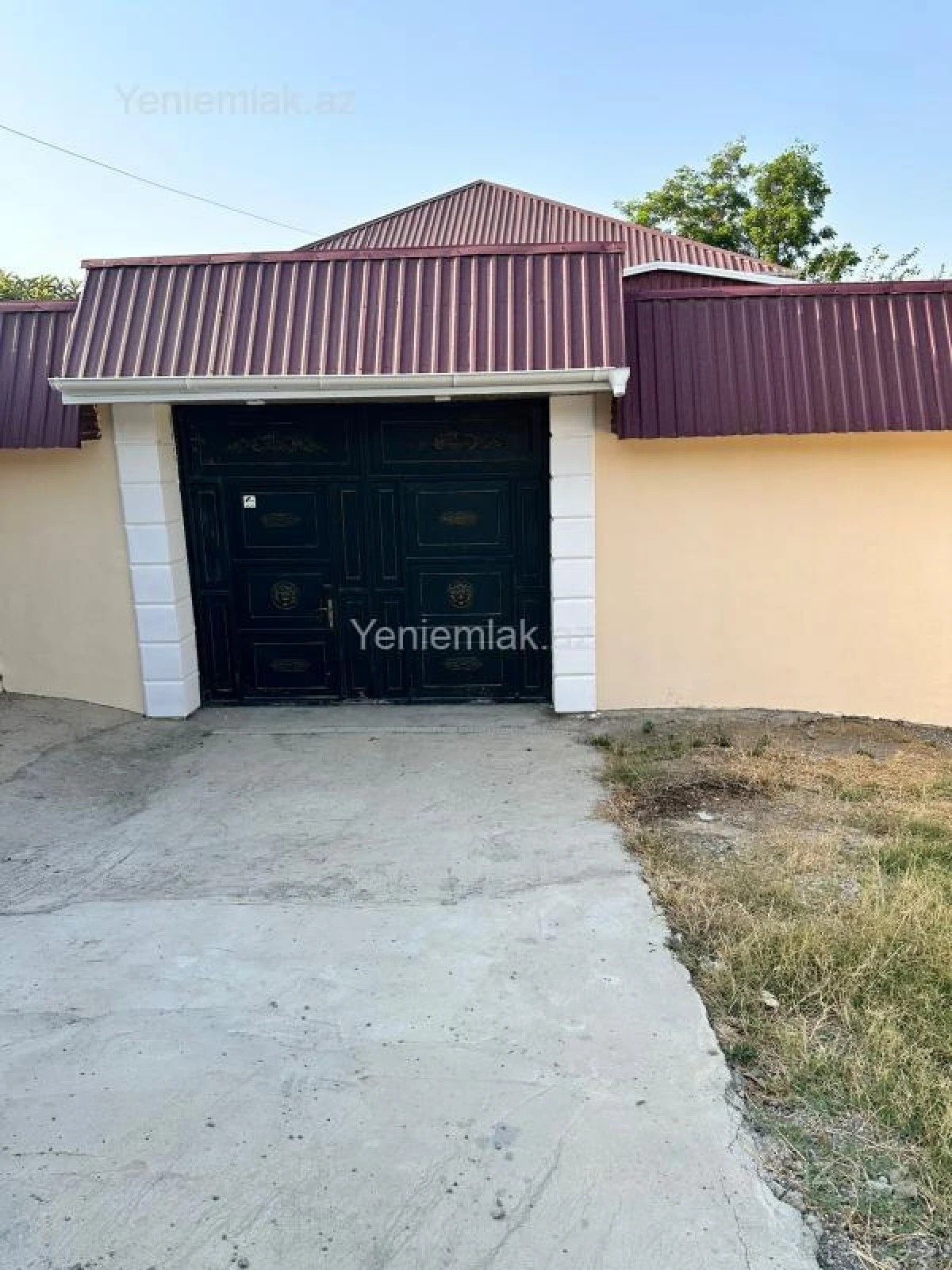 Satılır 5 otaqlı həyət evi 180 m²