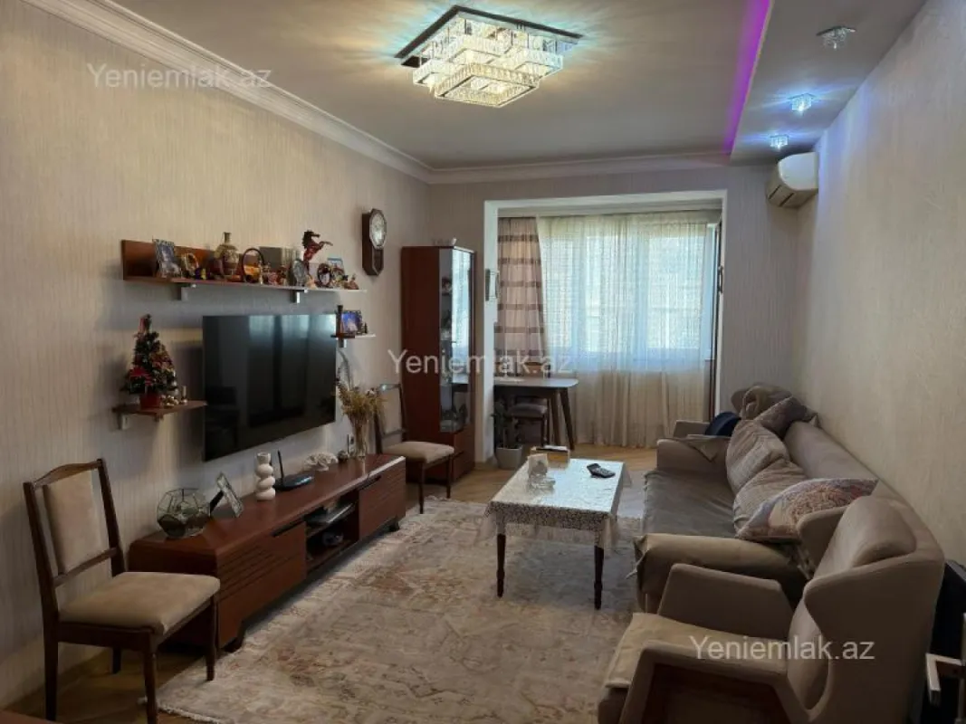 Satılır 2 otaqlı köhnə tikili 68 m²
