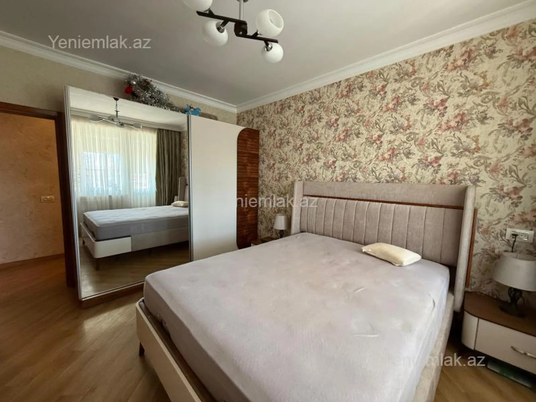 Satılır 2 otaqlı köhnə tikili 68 m²