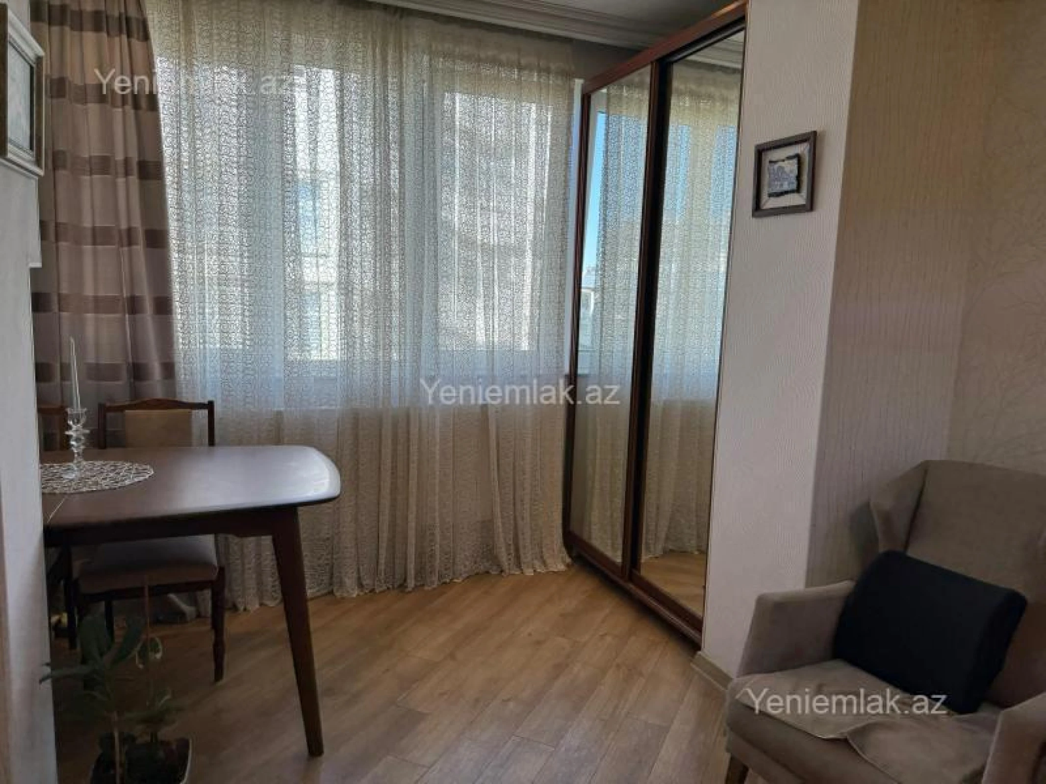 Satılır 2 otaqlı köhnə tikili 68 m²